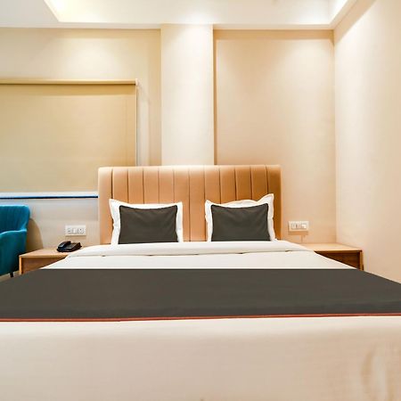 Collection O Hotel Mint Индор Екстериор снимка